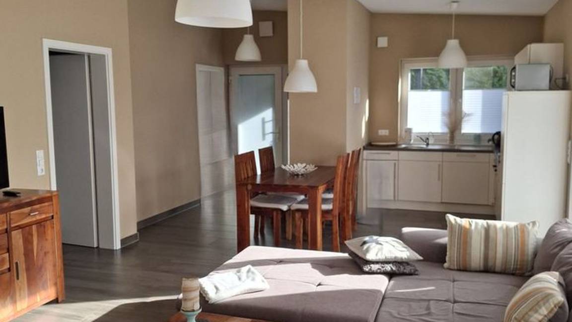 Ferienhaus ∙ 2 Schlafzimmer ∙ 4 Gäste - Butjadingen