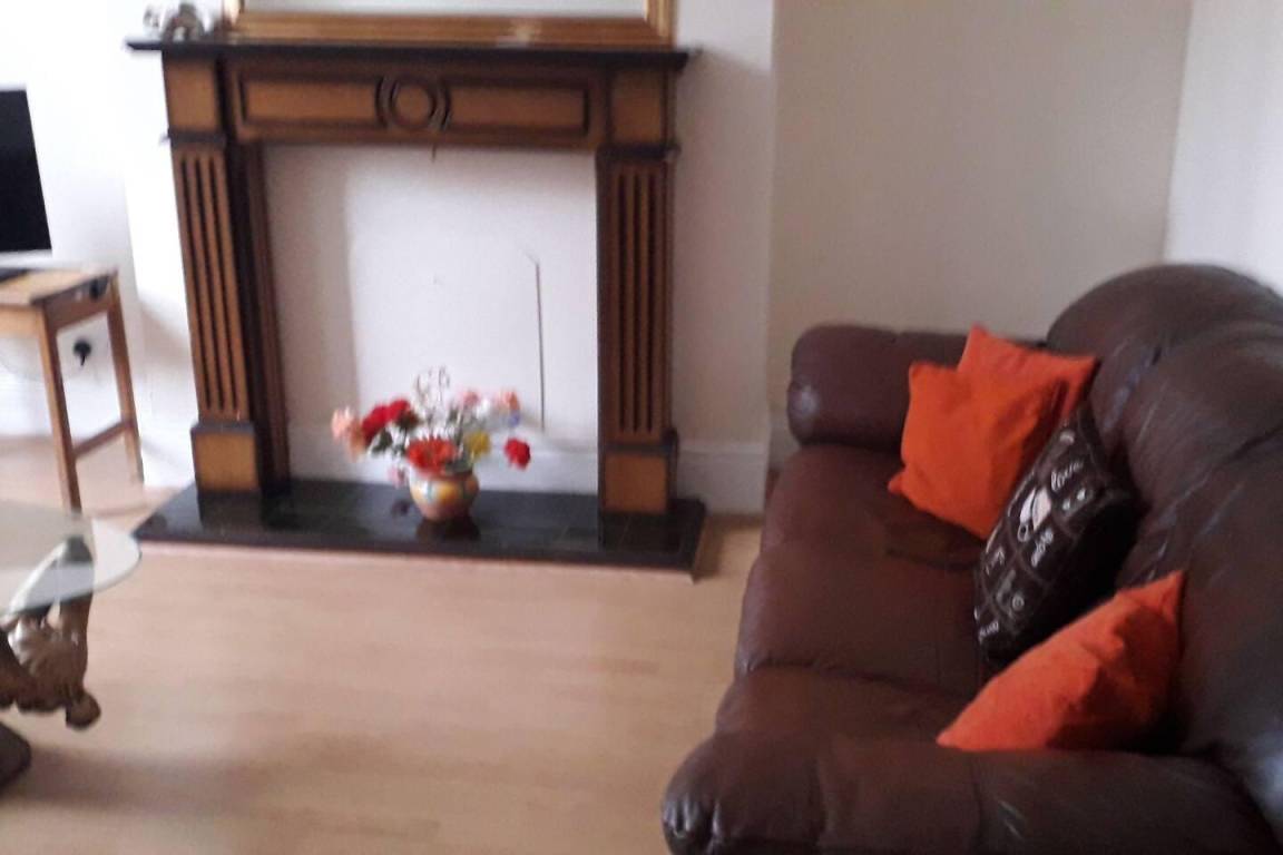 110 M² House ∙ 2 Bedrooms ∙ 4 Guests - Manchester