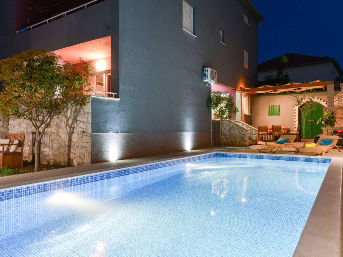 120 M² Huis ∙ 3 Slaapkamers ∙ 6 Gasten - Zadar
