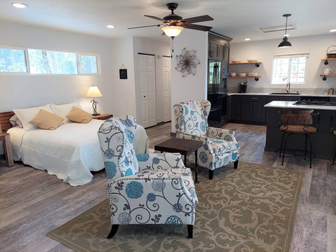 65 M² Studio Flat ∙ 1 Bedroom ∙ 2 Guests - Placerville, CA