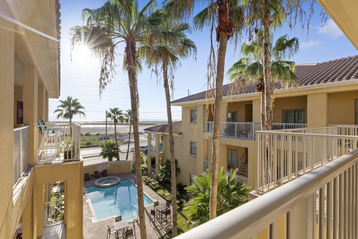 130 M² Condo ∙ 4 Bedrooms ∙ 8 Guests - South Padre Island