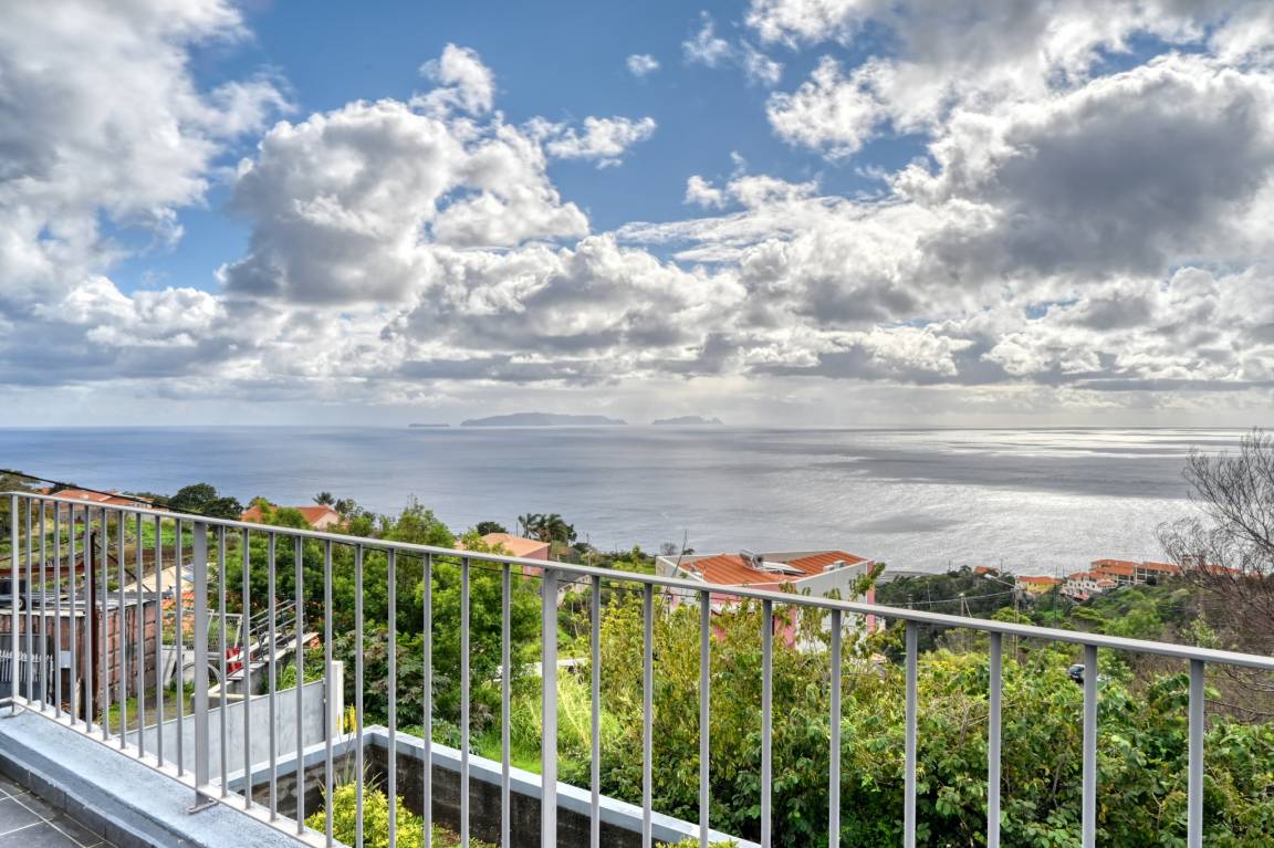 216 M² Ferienhaus ∙ 3 Schlafzimmer ∙ 6 Gäste - Faial