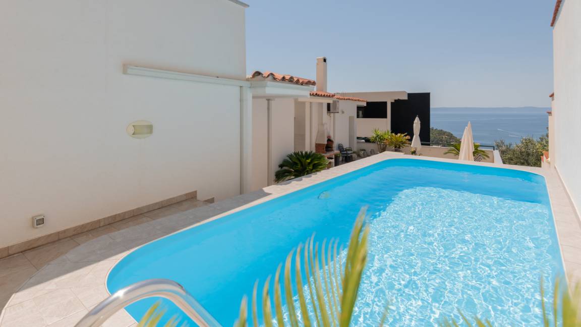 222 M² Villa ∙ 3 Bedrooms ∙ 8 Guests - Makarska
