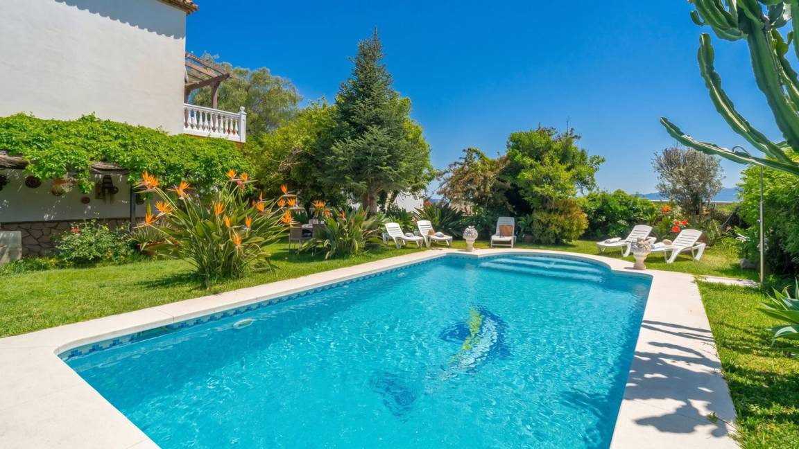 120 M² House ∙ 4 Bedrooms ∙ 10 Guests - Carratraca