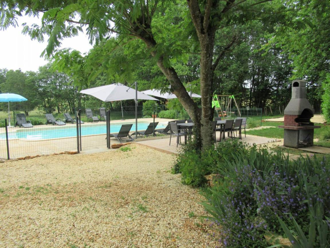 150 M² Cottage ∙ 5 Bedrooms ∙ 10 Guests - Dordogne