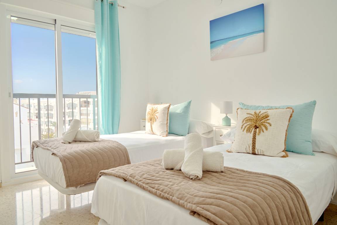 92 M² Lägenhet ∙ 3 Sovrum ∙ 5 Gäster - Nerja
