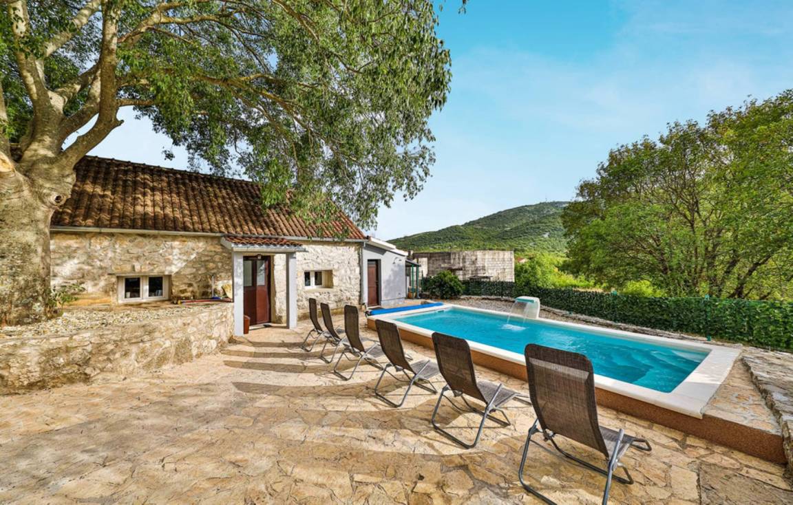80 M² House ∙ 3 Bedrooms ∙ 8 Guests - Trogir