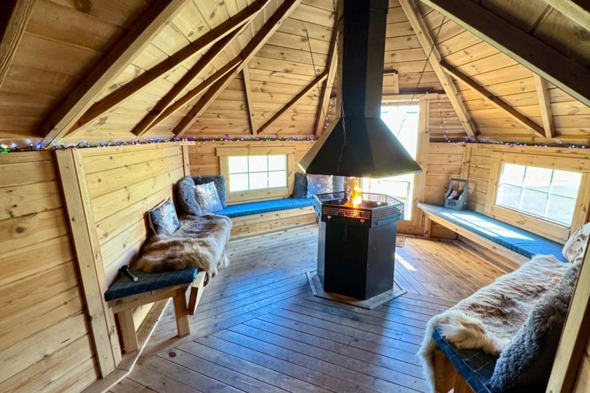 85 M² Ferienhaus ∙ 5 Schlafzimmer ∙ 15 Gäste - Nordirland