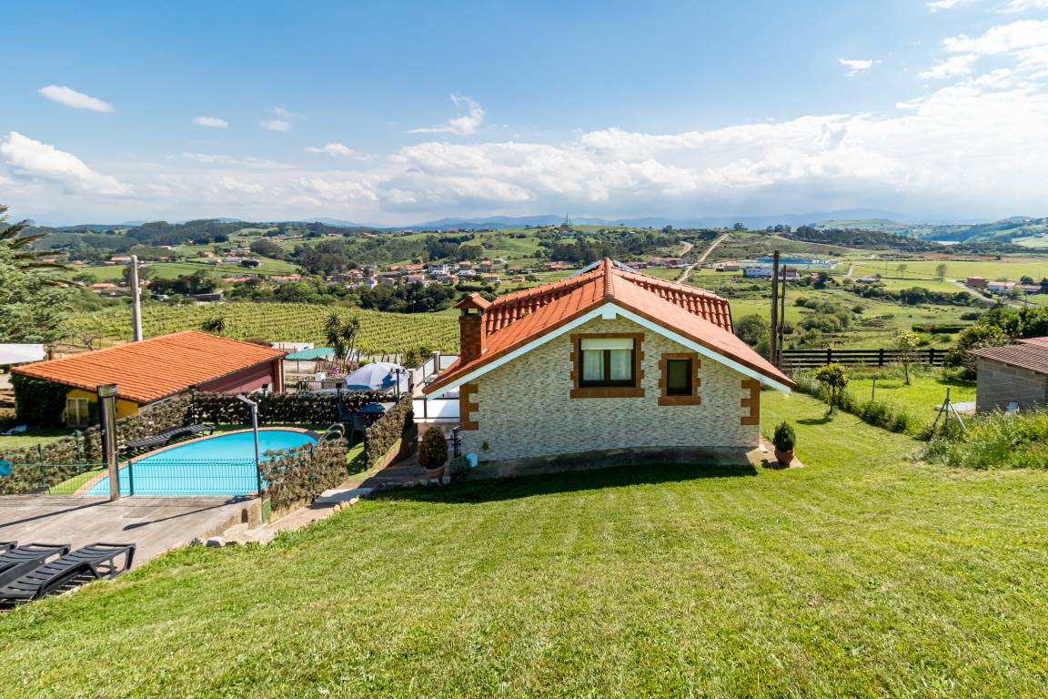 124 M² Ferienhaus ∙ 3 Schlafzimmer ∙ 6 Gäste - Suances