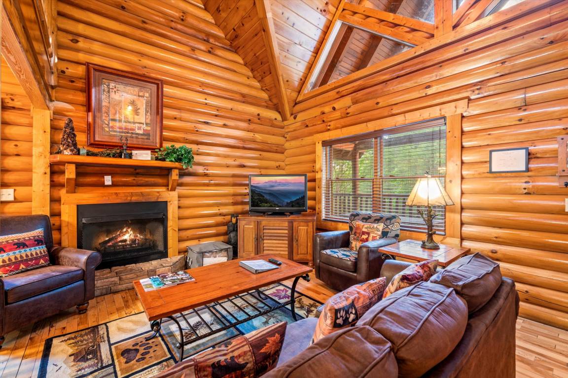 228 M² House ∙ 3 Bedrooms ∙ 12 Guests - Gatlinburg, TN