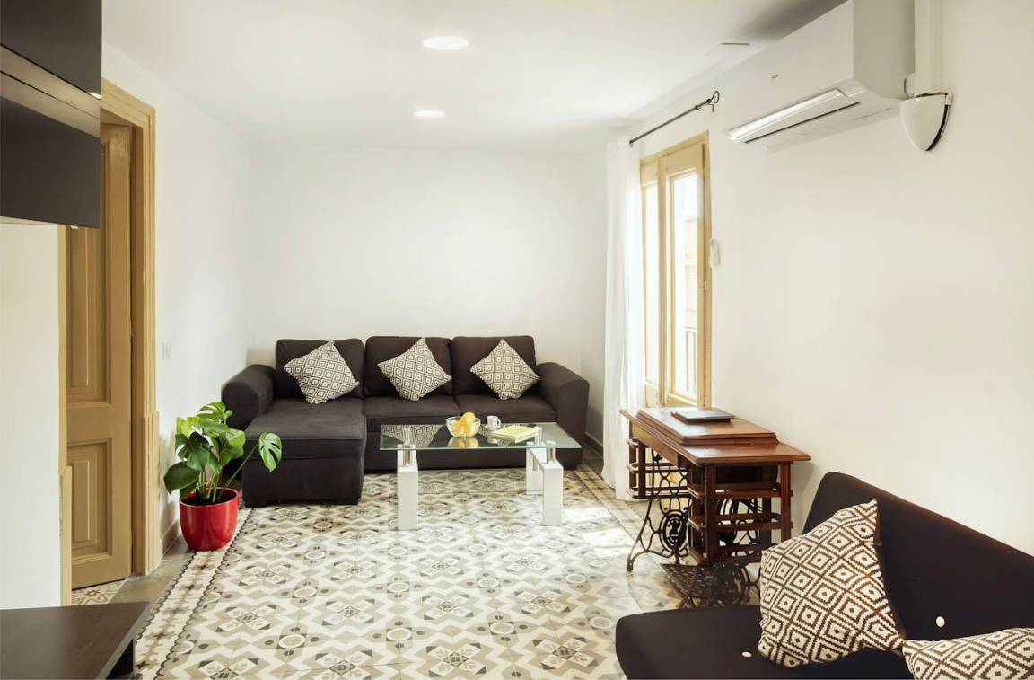 66 M² Ferienwohnung ∙ 3 Schlafzimmer ∙ 4 Gäste - Barcelona