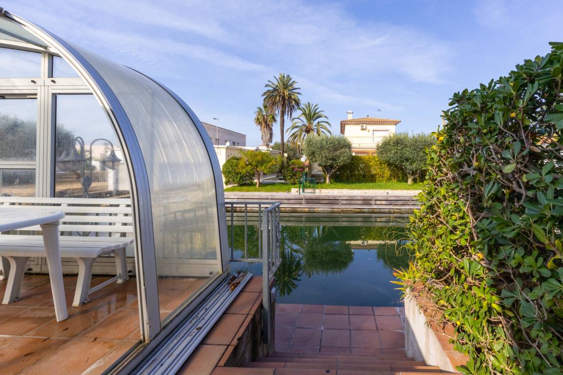 33 M² Apartamento ∙ 2 Habitaciones ∙ 4 Huéspedes - Ampuriabrava
