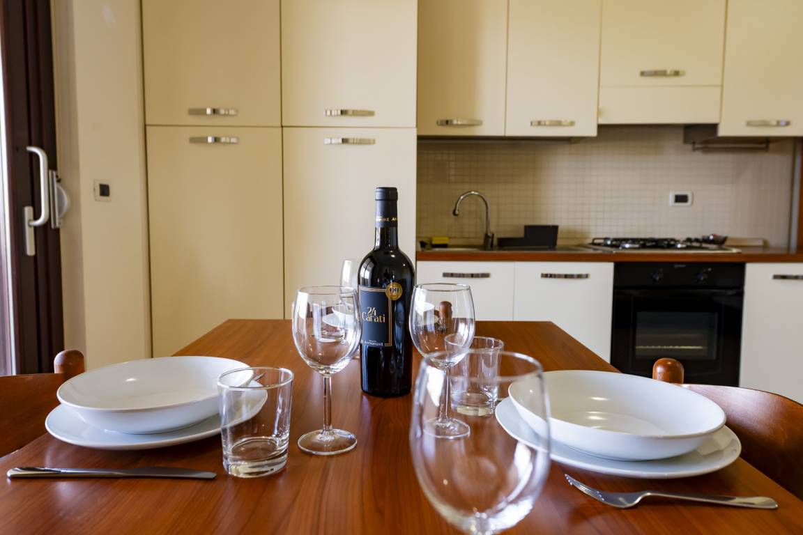 70 M² Ferienwohnung ∙ 2 Schlafzimmer ∙ 4 Gäste - Pescara