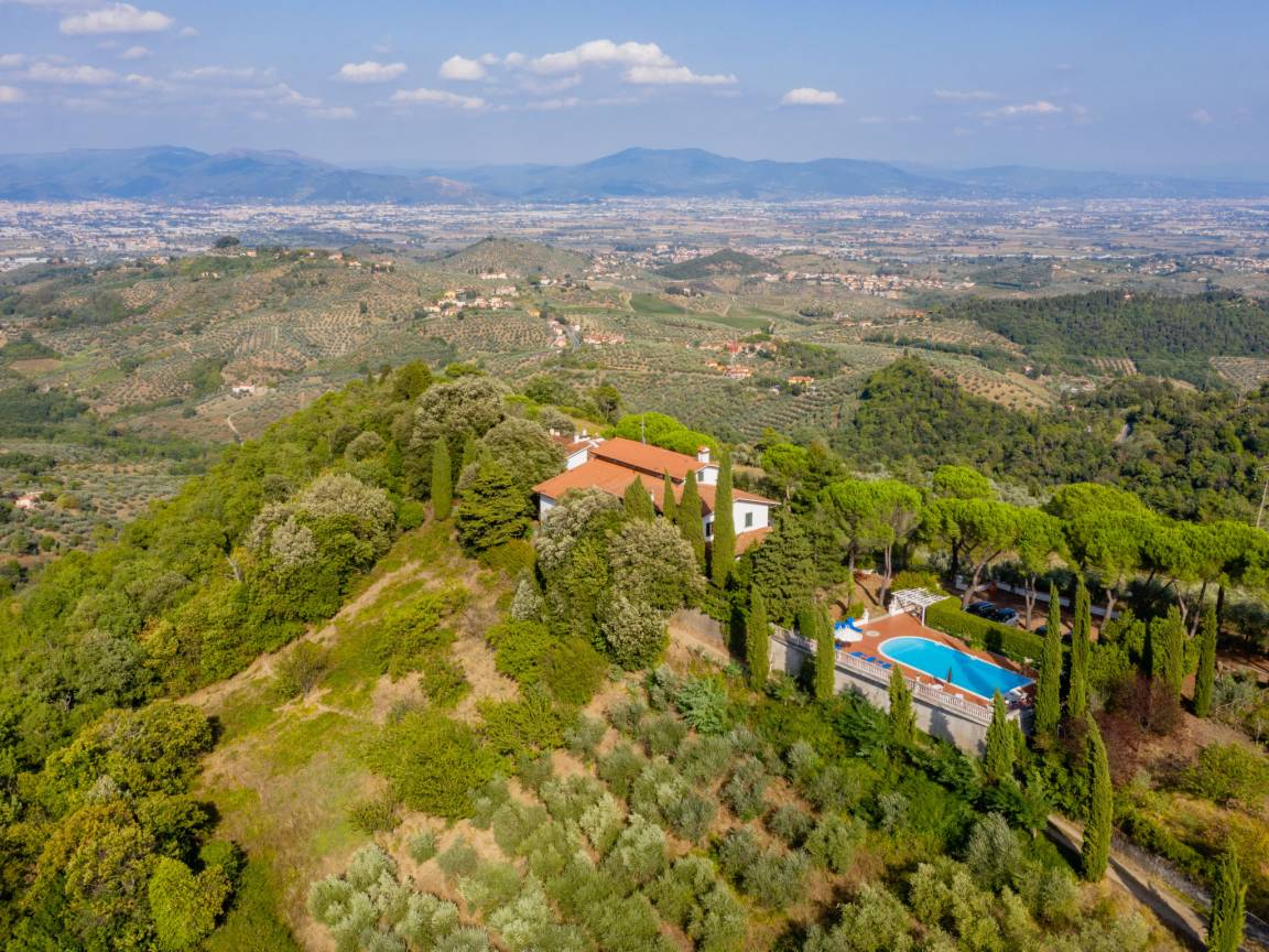 250 M² Ferienhaus ∙ 4 Schlafzimmer ∙ 10 Gäste - Provinz Prato