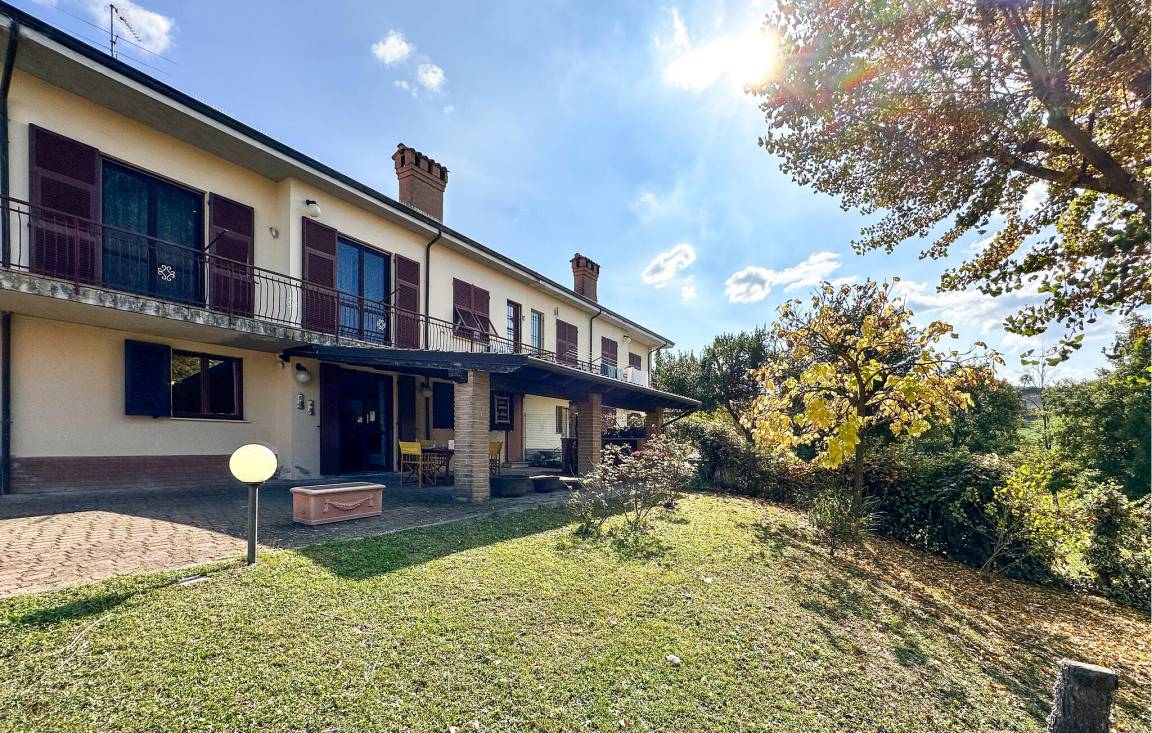 200 M² Dúplex ∙ 5 Habitaciones ∙ 10 Huéspedes - Voghera