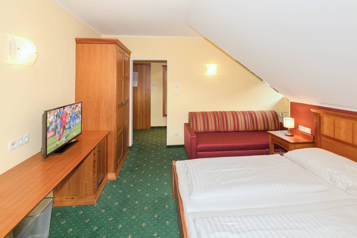 900 m² Ferienhaus ∙ 16 Schlafzimmer ∙ 50 Gäste – Bild 14