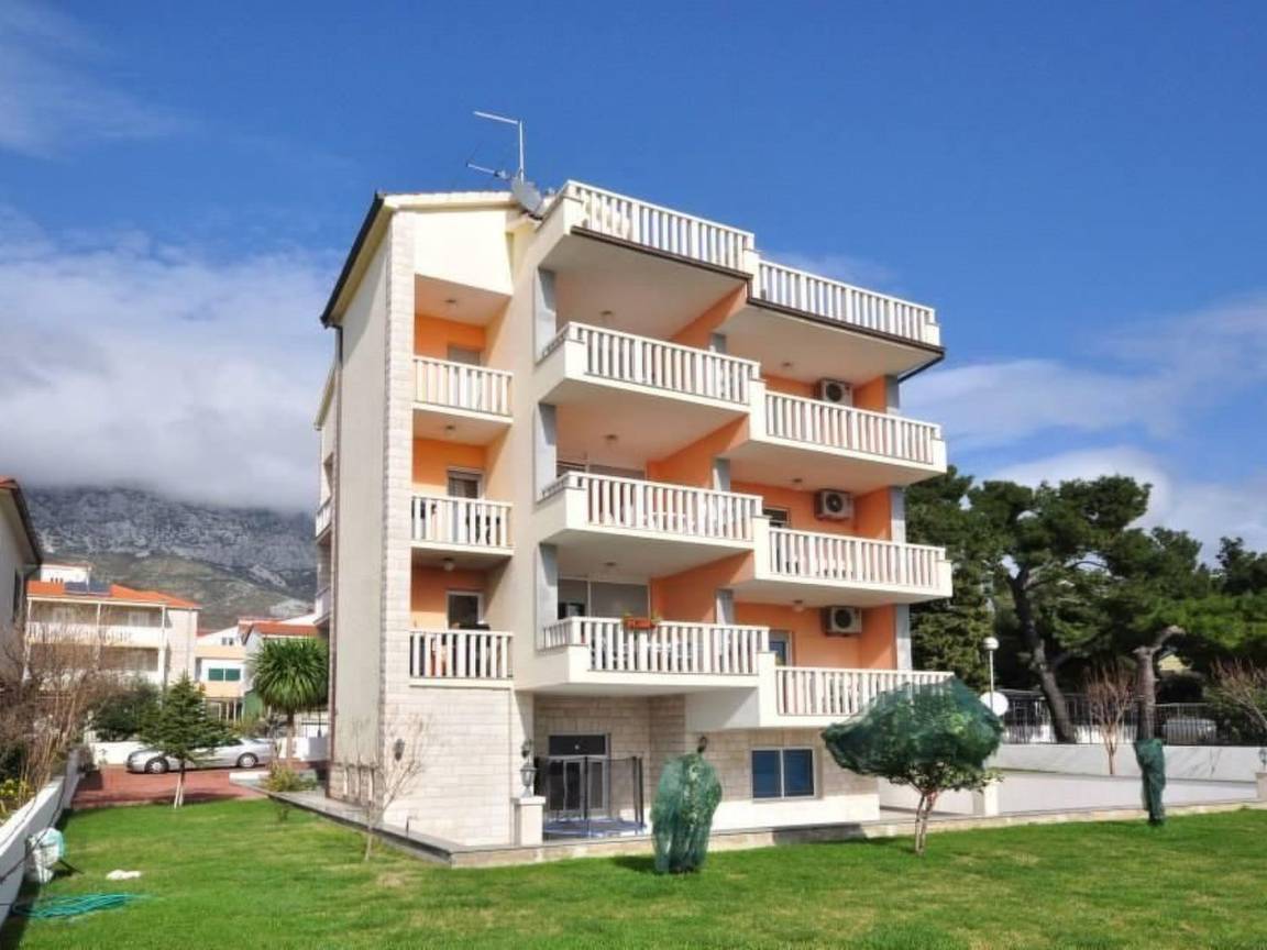 220 M² Apartment ∙ 3 Bedrooms ∙ 8 Guests - Split