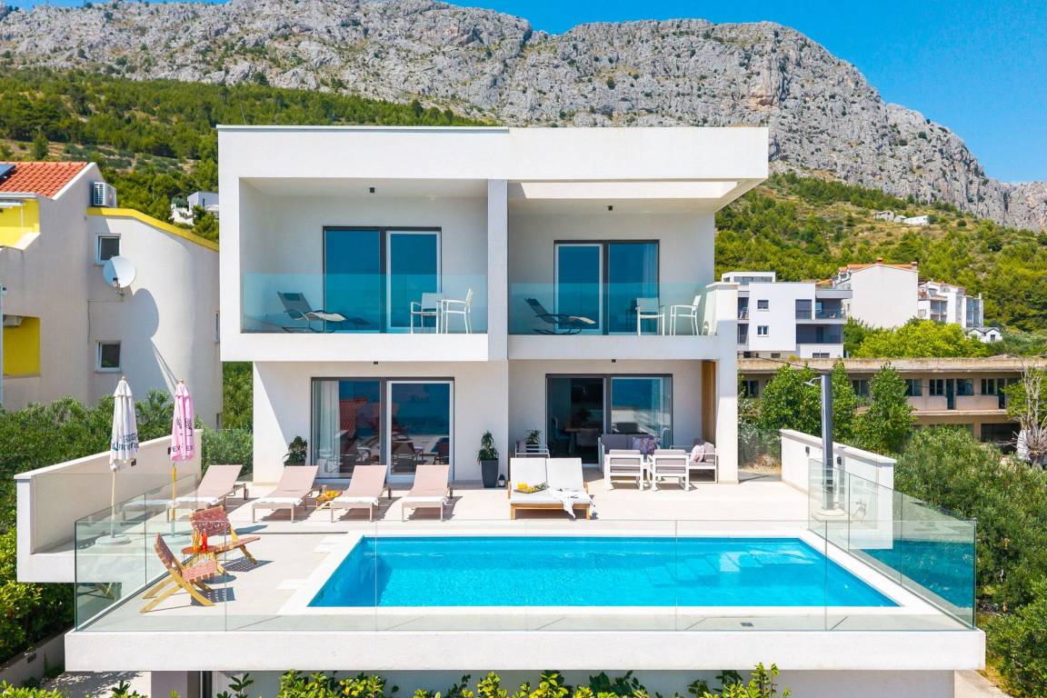 Villa ∙ 4 Schlafzimmer ∙ 10 Gäste - Omiš