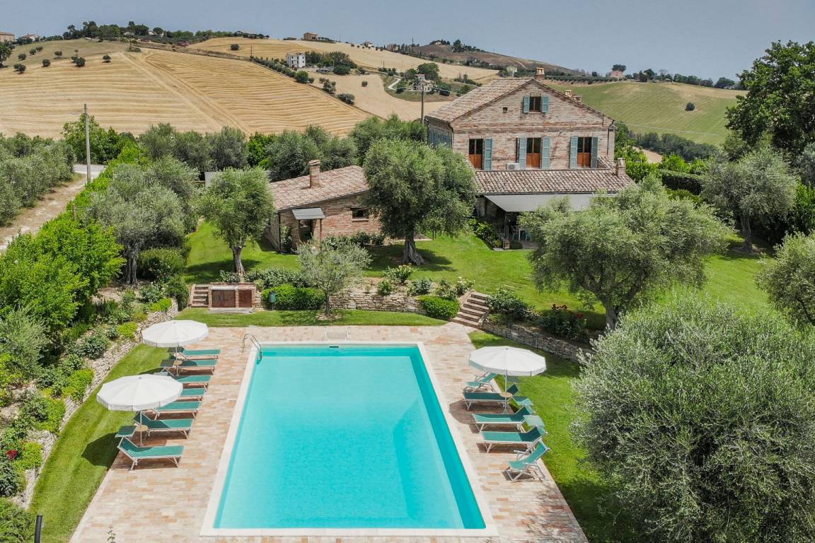 300 M² Villa Vacanza ∙ 5 Camere Da Letto ∙ 14 Ospiti - Moresco