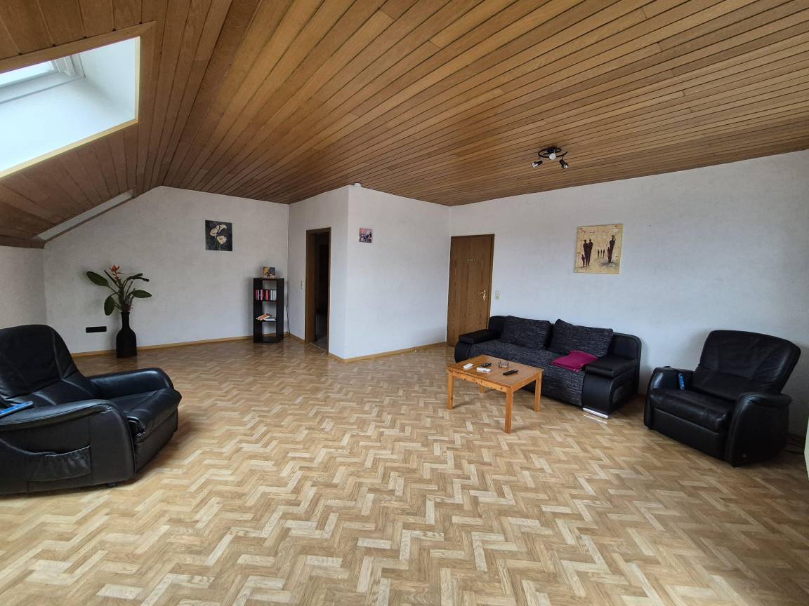 110 M² Ferienwohnung ∙ 2 Schlafzimmer ∙ 4 Gäste - Konz