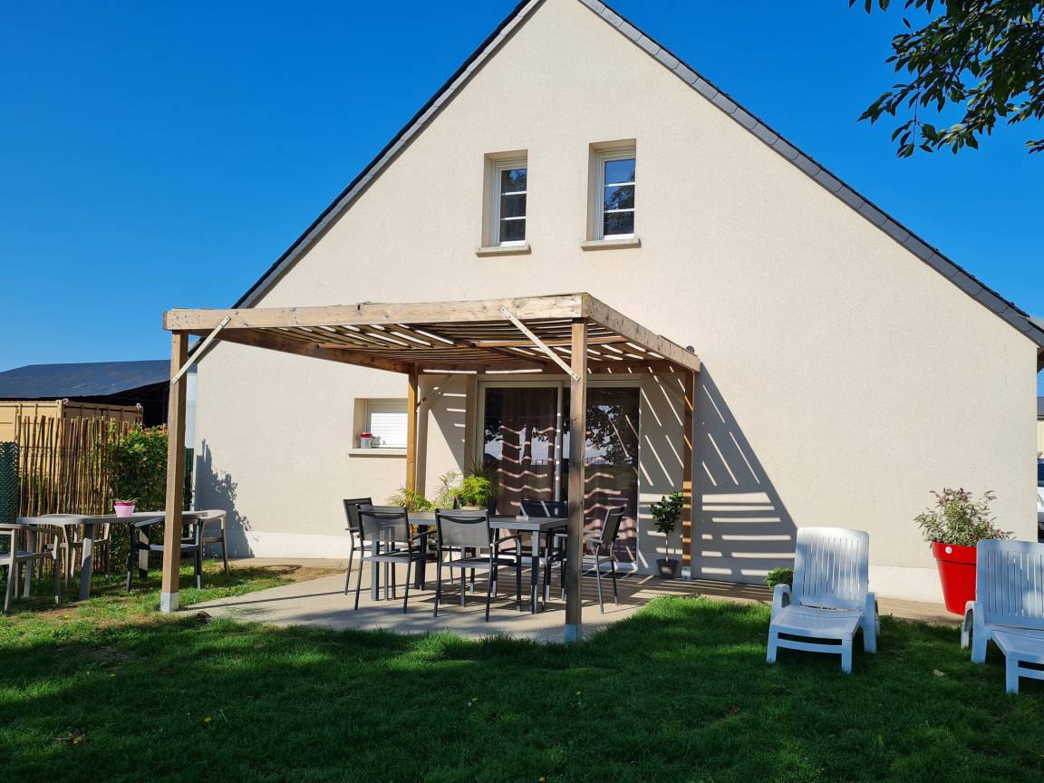 90 M² Cottage ∙ 2 Slaapkamers ∙ 3 Gasten - Beaugency