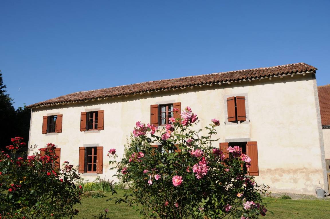 275 m&sup2; G&icirc;te 4 Schlafzimmer 9 G&auml;ste