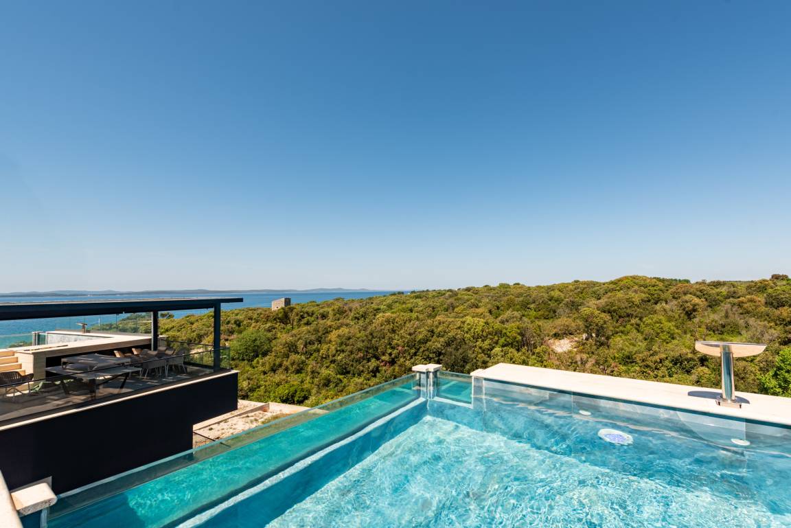 140 M² Apartment ∙ 3 Bedrooms ∙ 7 Guests - Bibinje