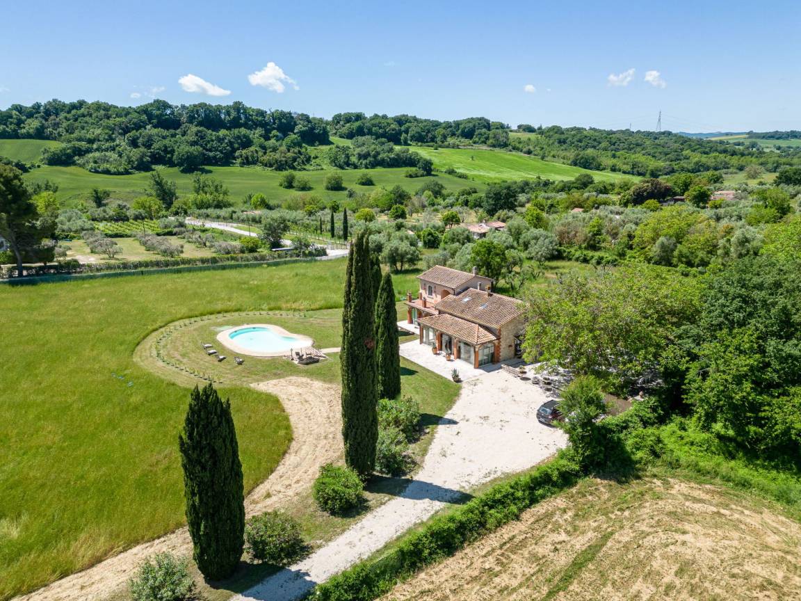 240 M² Villa ∙ 4 Schlafzimmer ∙ 9 Gäste - Saturnia