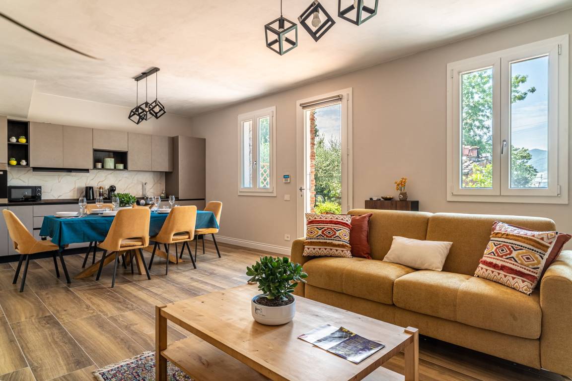 70 M² Huis ∙ 2 Slaapkamers ∙ 6 Gasten - Lucca
