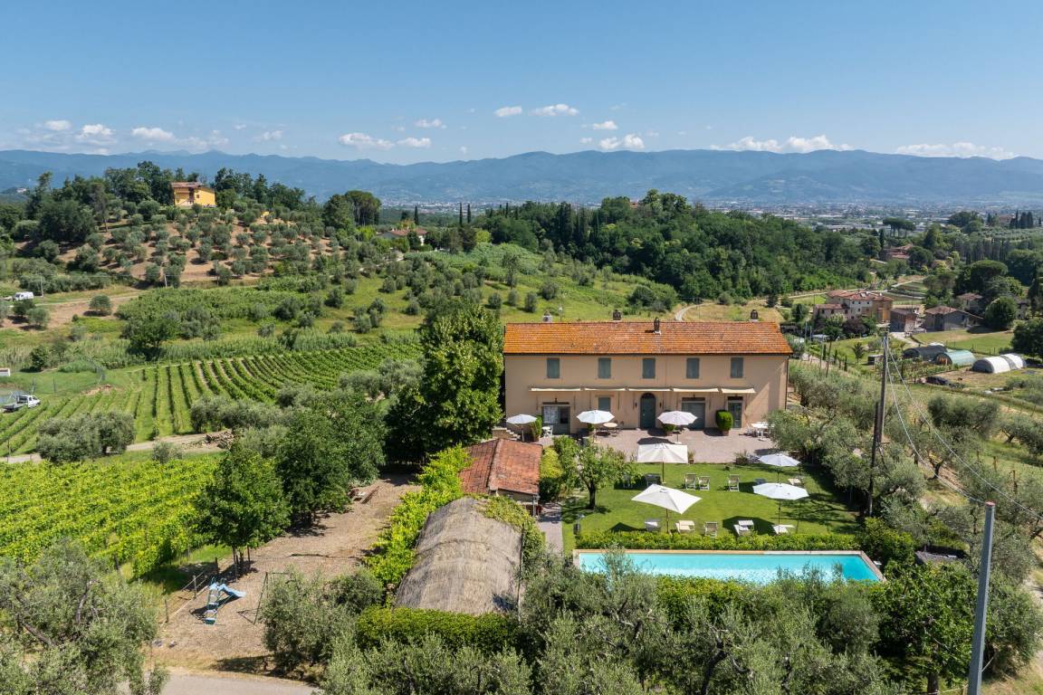 75 M² Apartment ∙ 2 Bedrooms ∙ 5 Guests - Pistoia