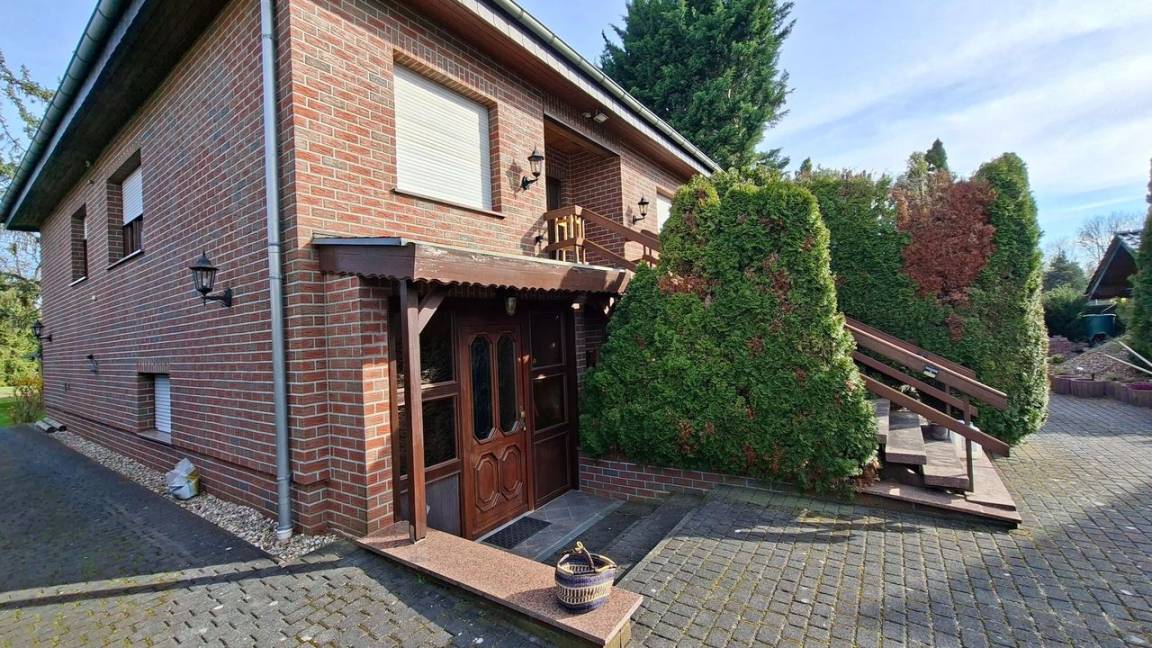 70 M² Ferienwohnung ∙ 1 Schlafzimmer ∙ 4 Gäste - Aschersleben