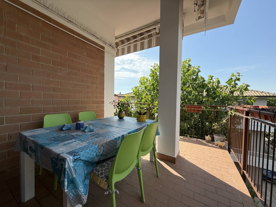 70 M² Huoneisto ∙ 2 Makuuhuonetta ∙ 5 Vierasta - Ancona