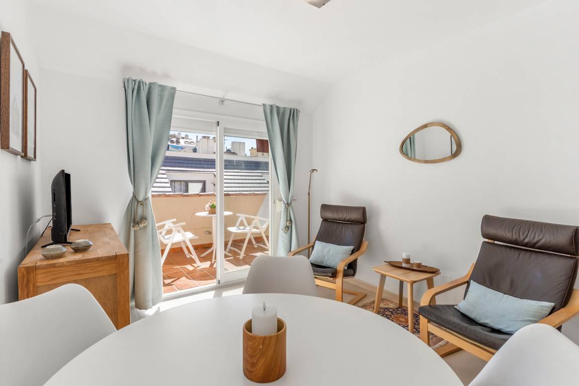 50 M² Ferienwohnung ∙ 2 Schlafzimmer ∙ 4 Gäste - Fuengirola