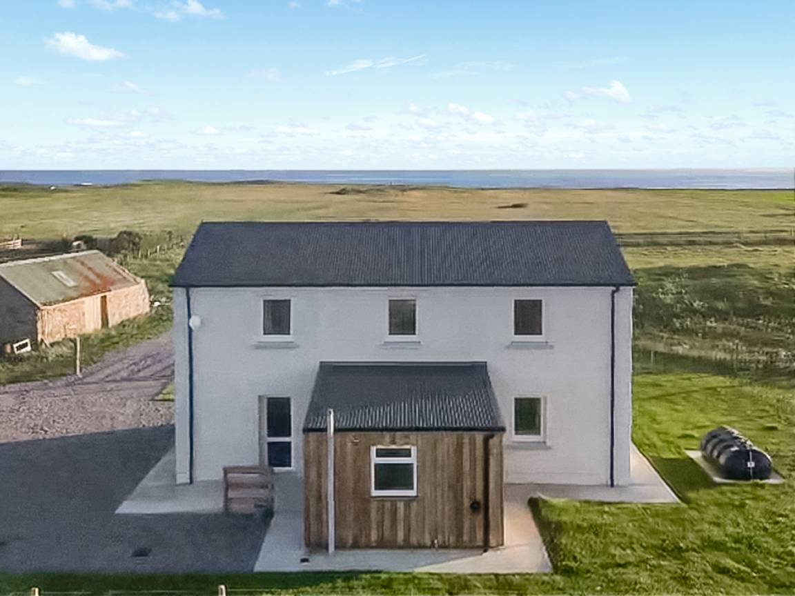 Cottage ∙ 3 Bedrooms ∙ 6 Guests - North Uist