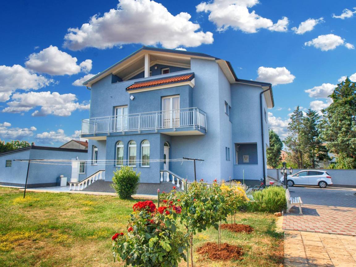 80 M² Appartement ∙ 2 Chambres ∙ 5 Personnes - Pula