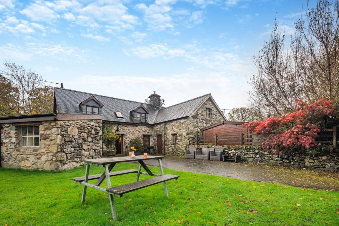Cottage ∙ 3 Bedrooms ∙ 5 Guests - Dolgellau