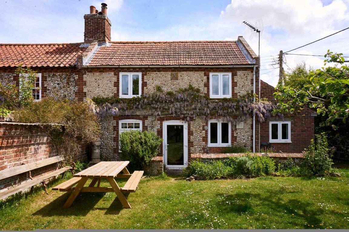 Apartment ∙ 3 Bedrooms ∙ 6 Guests - Holkham