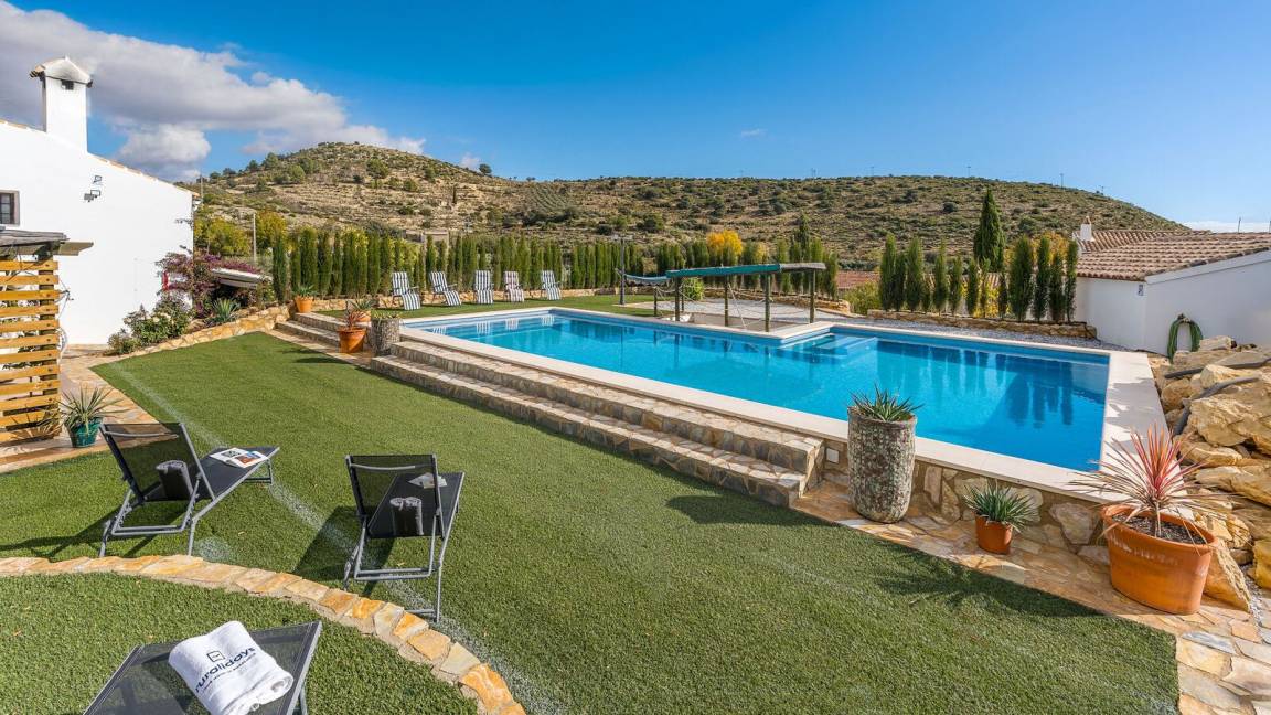 400 M² Casa ∙ 4 Habitaciones ∙ 11 Huéspedes - Castril