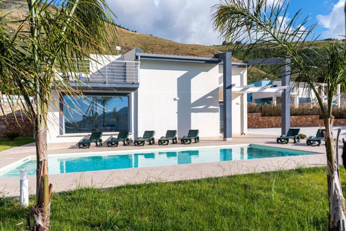Villa Vacanza ∙ 4 Camere Da Letto ∙ 10 Ospiti - Castellammare del Golfo