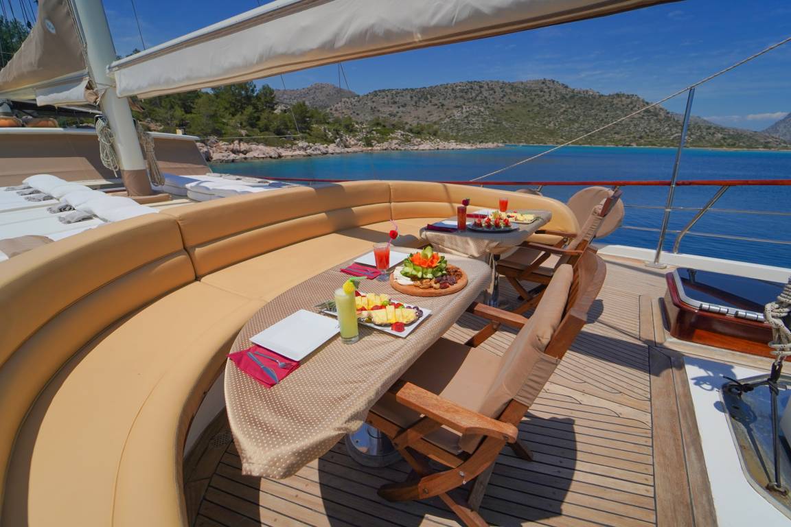 31 M² Houseboat ∙ 6 Bedrooms ∙ 12 Guests - Marmaris