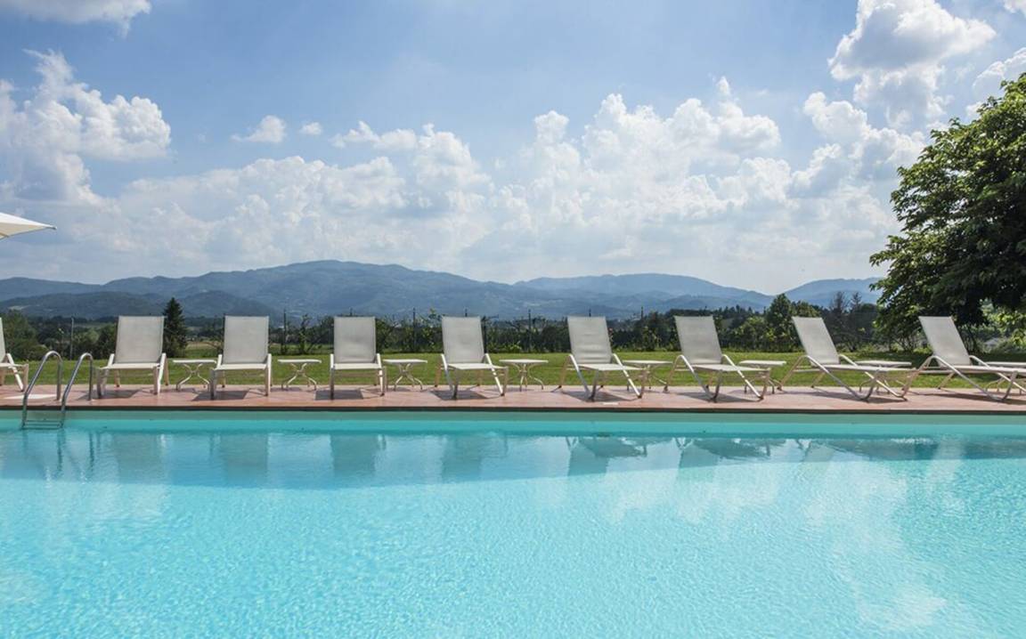 1500 M² Villa ∙ 10 Habitaciones ∙ 30 Huéspedes - Mugello