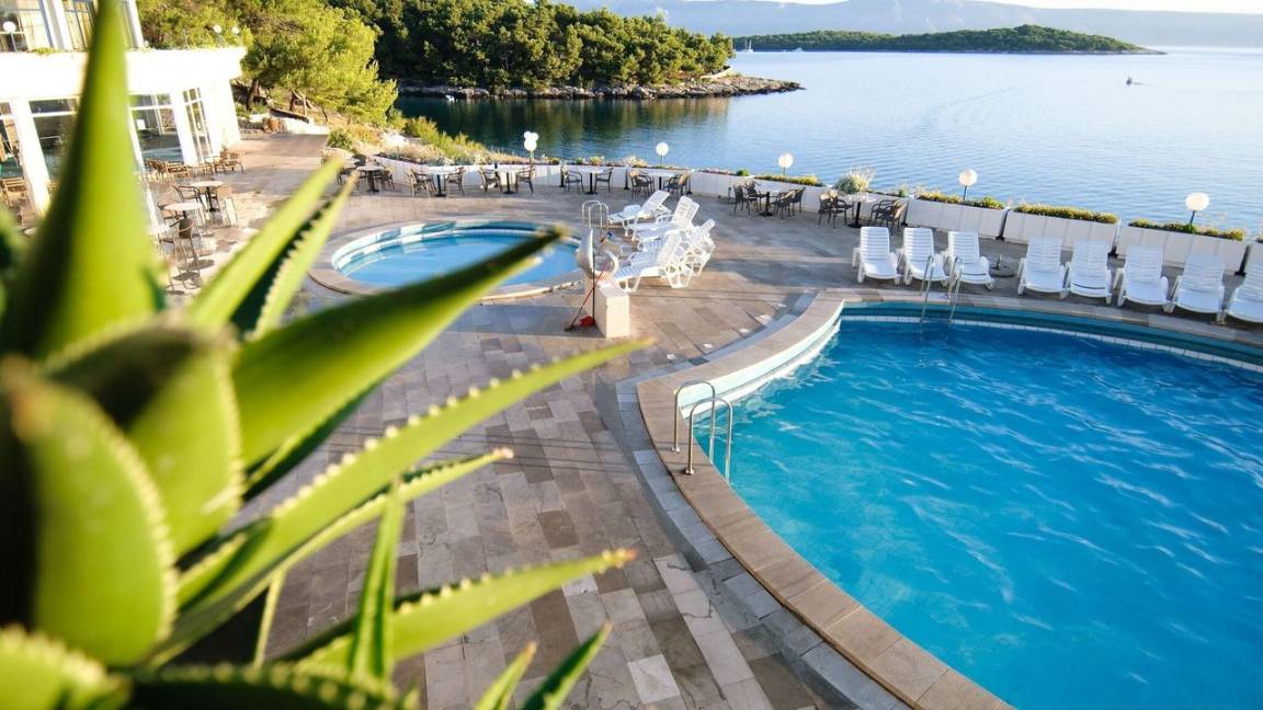 68 M² Ferienwohnung ∙ 1 Schlafzimmer ∙ 4 Gäste - Brač