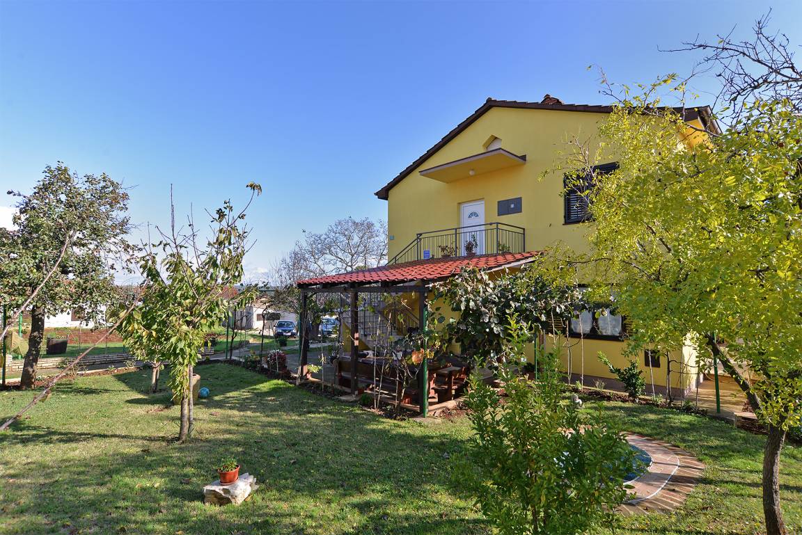 100 M² Apartment ∙ 2 Bedrooms ∙ 6 Guests - Pula