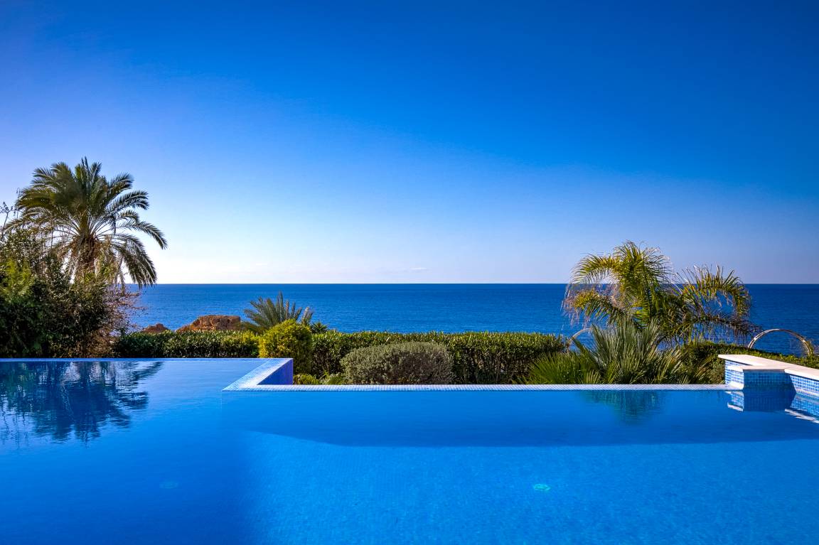 Villa ∙ 3 Bedrooms ∙ 6 Guests - Paphos