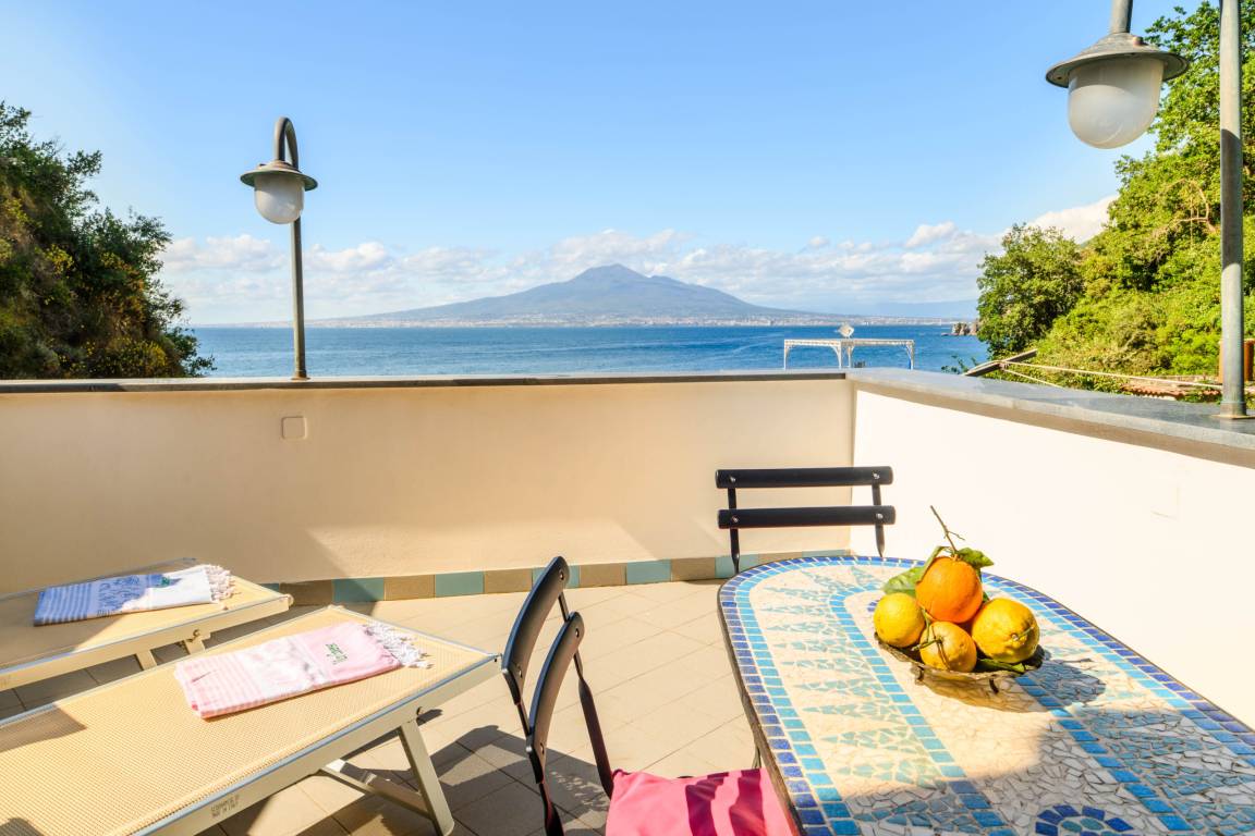 80 M² Apartment ∙ 2 Bedrooms ∙ 4 Guests - Vico Equense