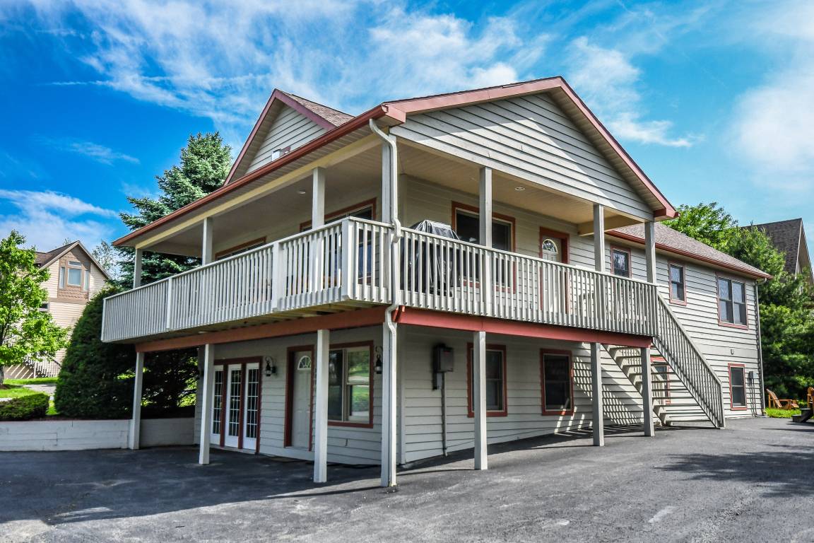 263 M² House ∙ 5 Bedrooms ∙ 12 Guests