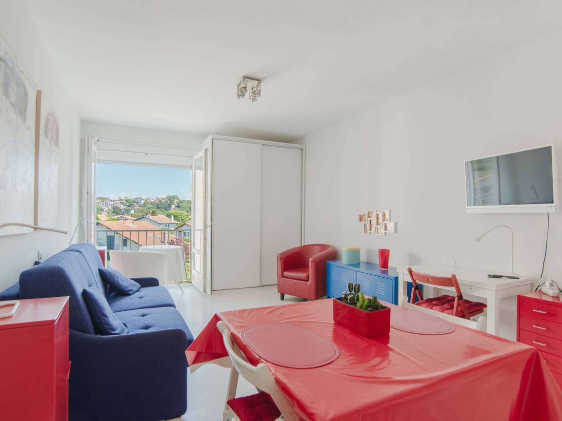 32 M² Apartament Typu Studio ∙ 1 Sypialnia ∙ 2 Gości - Irun