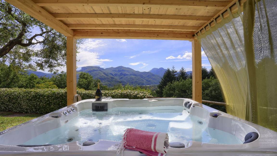 90 M² Villa ∙ 2 Bedrooms ∙ 4 Guests - Bagni di Lucca