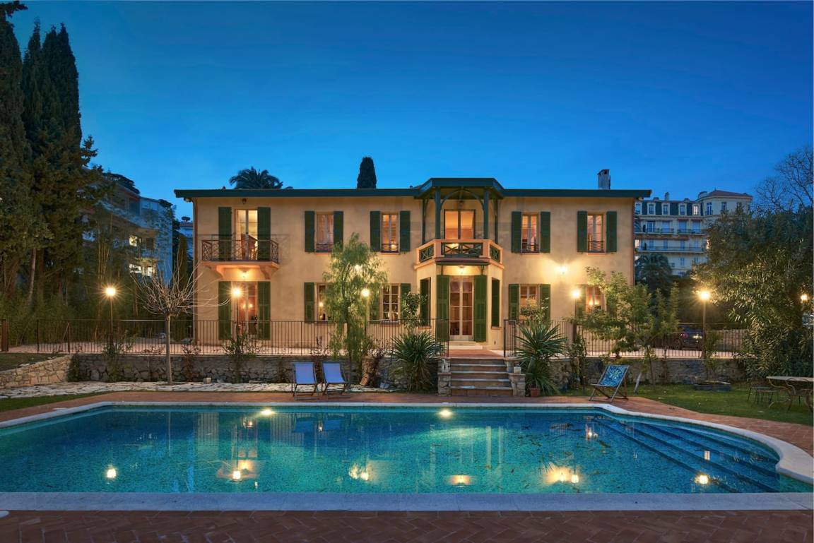 400 M² Villa ∙ 4 Bedrooms ∙ 8 Guests - Cannes