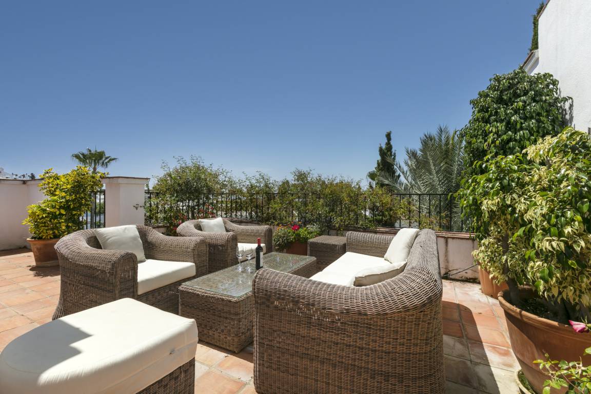 184 M² Apartment ∙ 3 Bedrooms ∙ 6 Guests - Marbella